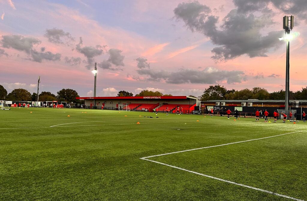 Laser 24 Bowers FC Stand